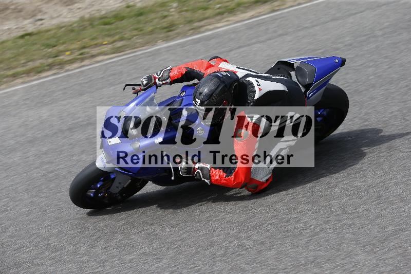 /10 20.04.2026  Pluess Moto Sport ADR/Freies Fahren/1